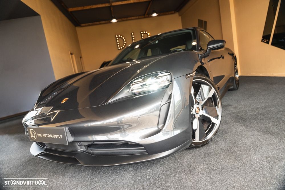 Porsche Taycan 4 - 24
