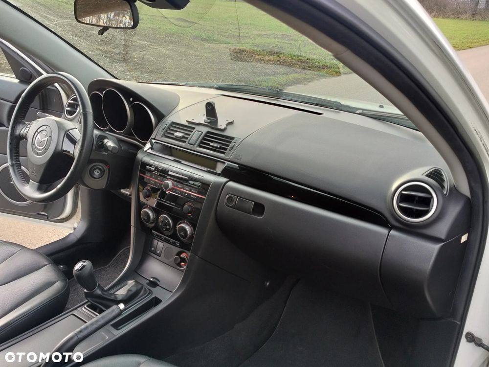 Mazda 3 1.6 Sport Exclusive - 18