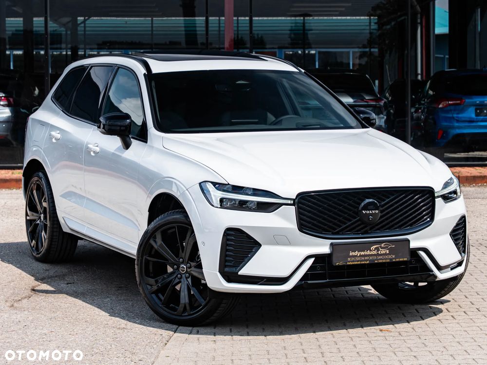 Volvo XC 60 B5 B AWD Plus Dark - 4