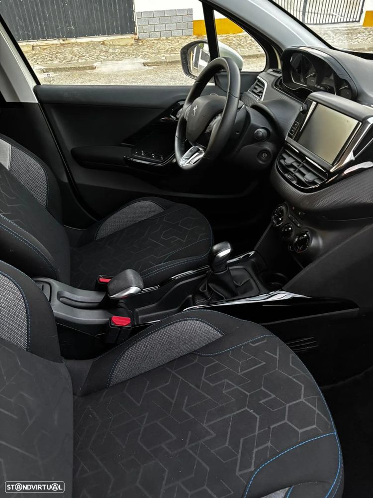 Peugeot 2008 - 4