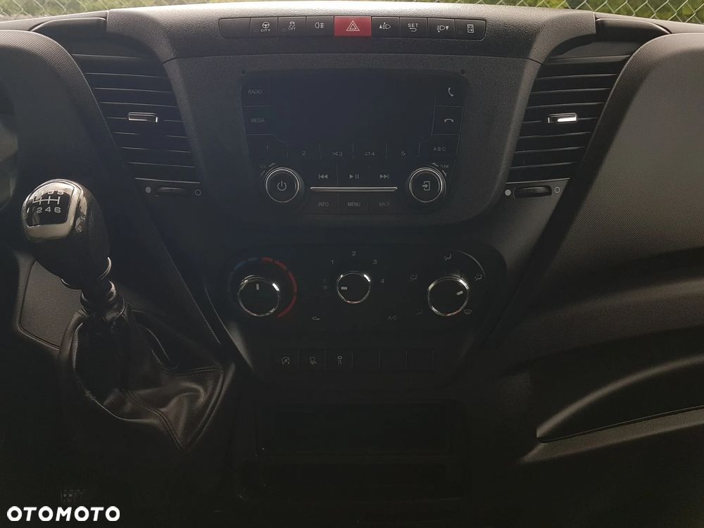 Iveco DAILY KONTENER NISKOPODŁOGOWY 4,43x2,23x2,42 SKLEP BAR FOODTRUCK KAMPER KLIMA - 10