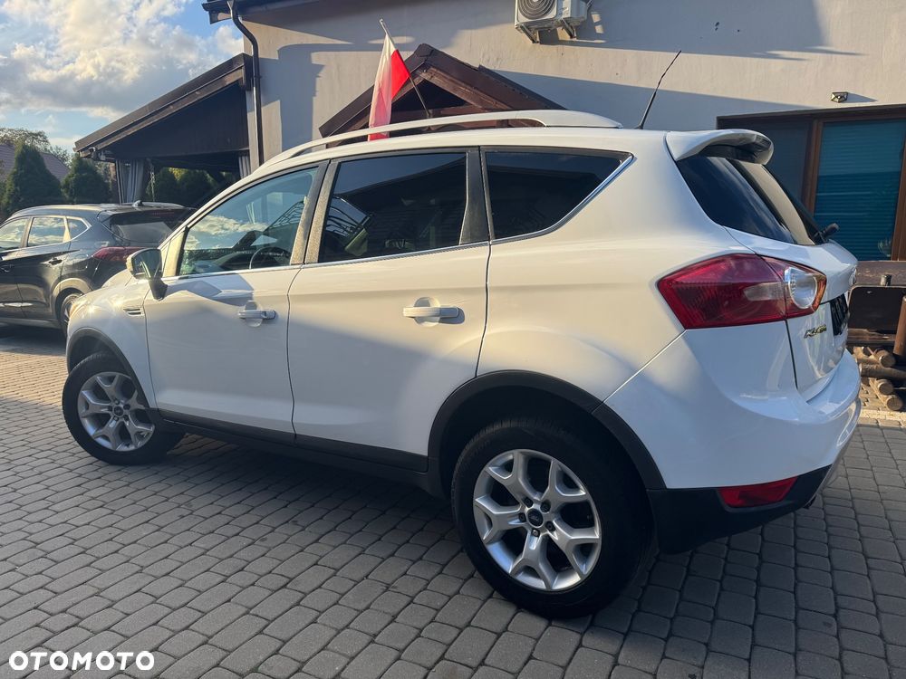 Ford Kuga 2.0 TDCi Titanium FWD - 3