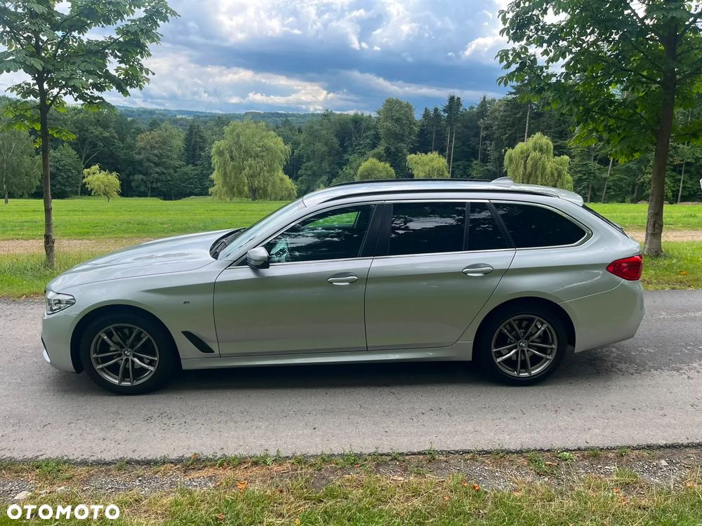 BMW Seria 5 520d Sport Line - 4