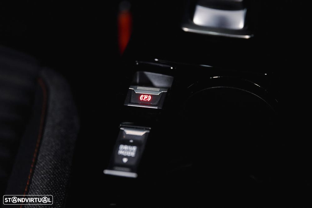 Peugeot e-208 Active Pack - 23