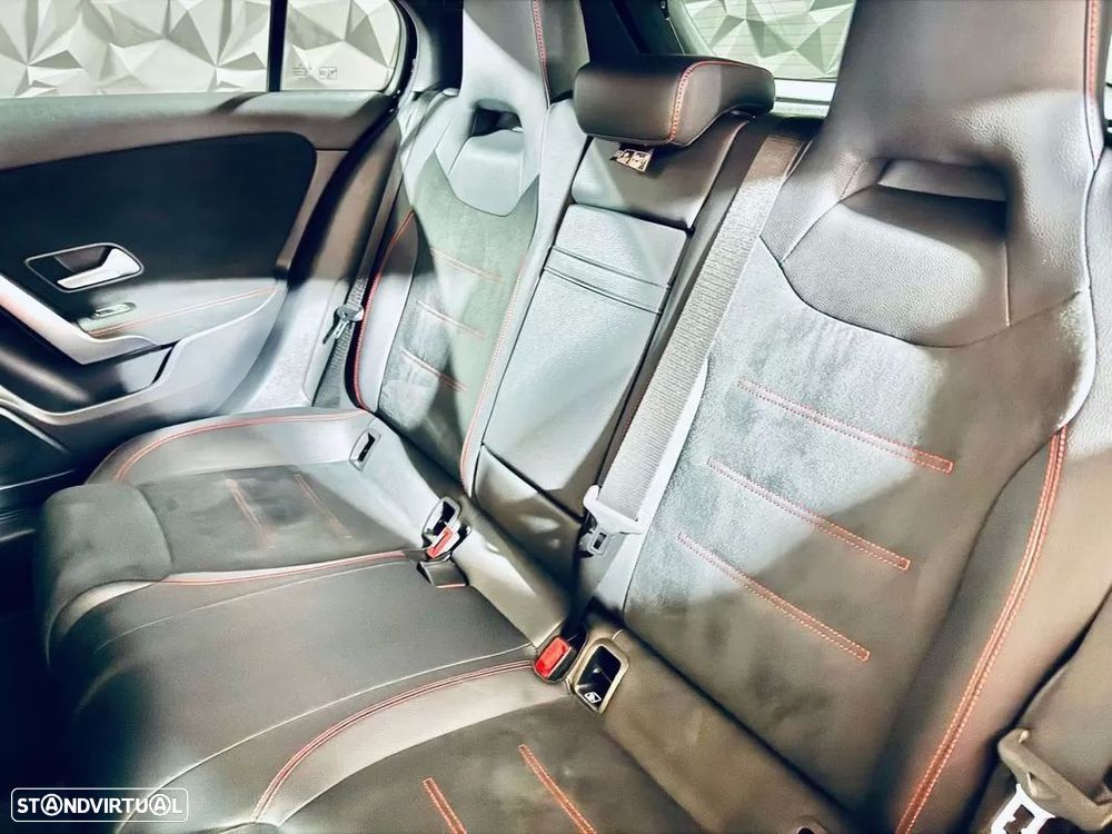 Mercedes-Benz A 250 e AMG Line - 27