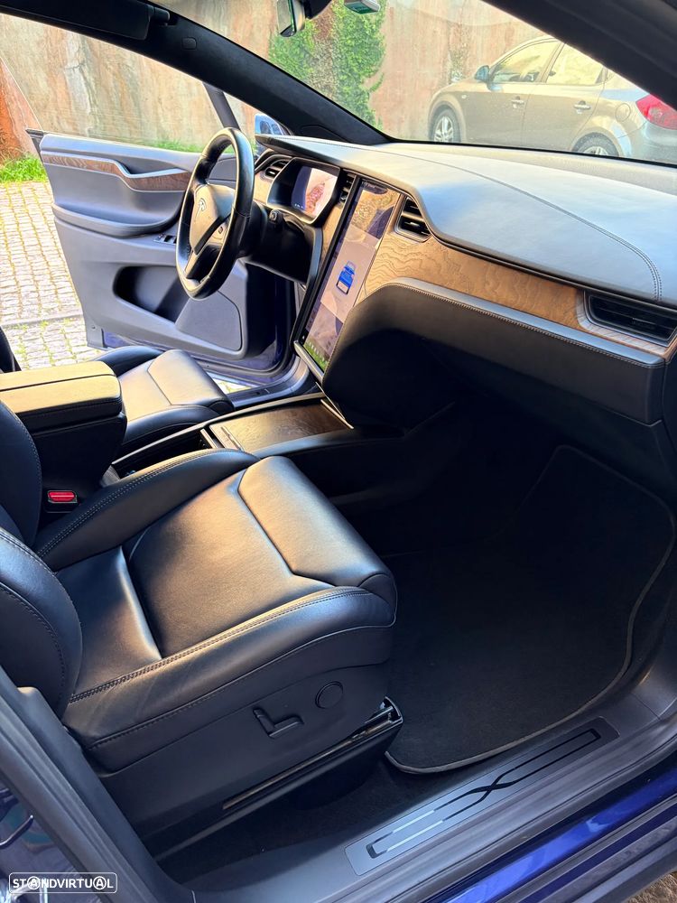 Tesla Model X P100D - 51