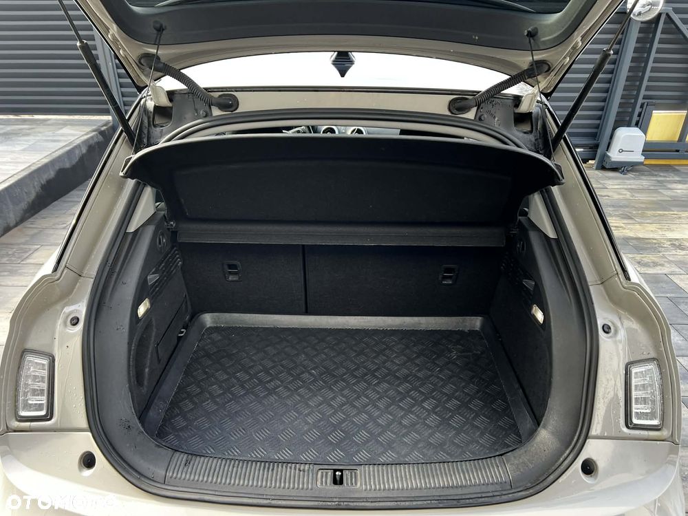 Audi A1 Sportback 1.0 TFSI ultra Design S tronic - 6