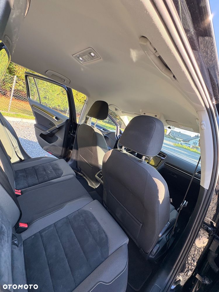 Volkswagen Golf - 16