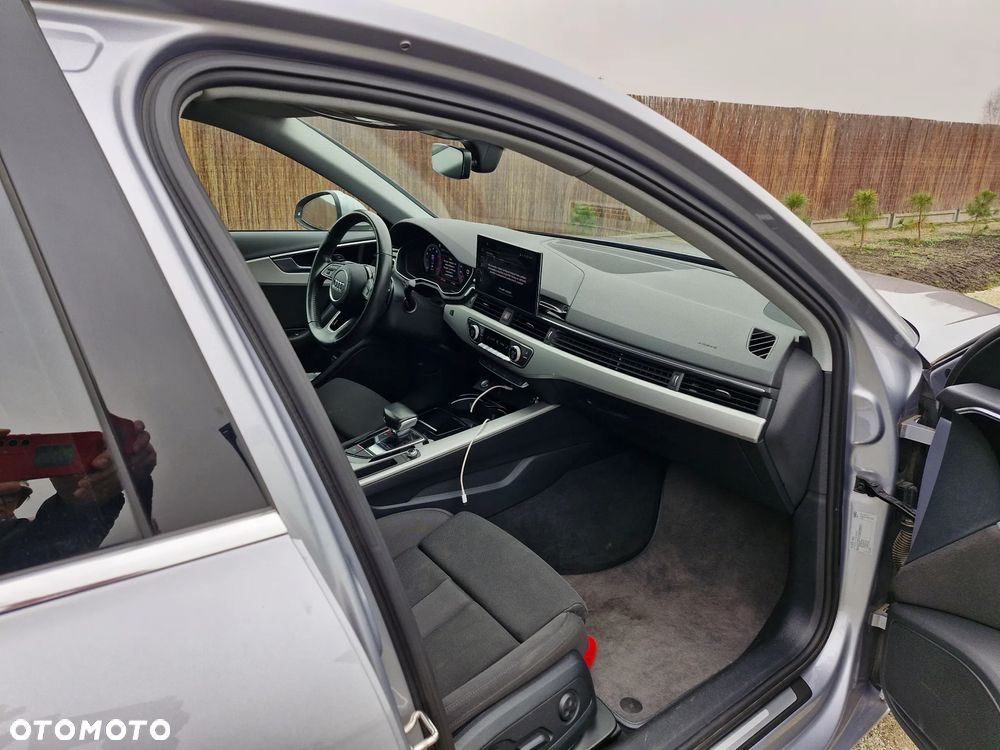 Audi A4 Limousine 40 TFSI S tronic - 6