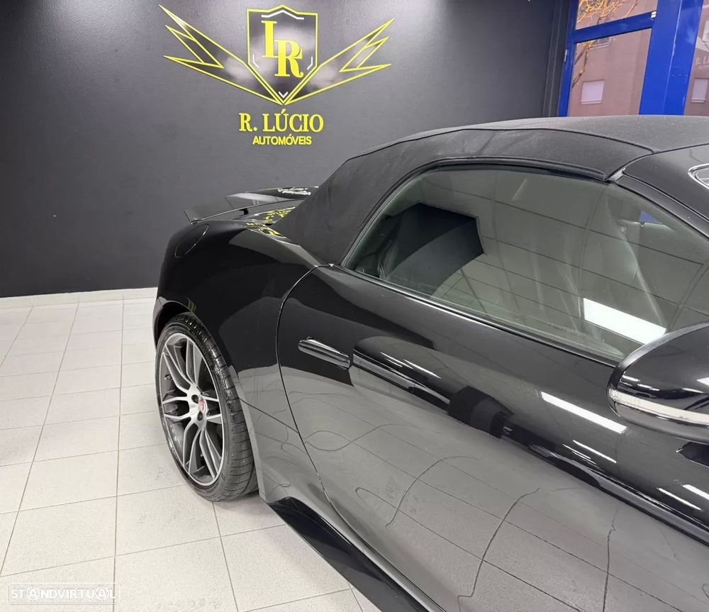 Jaguar F-Type 2.0 i4 R-Dynamic Black - 17