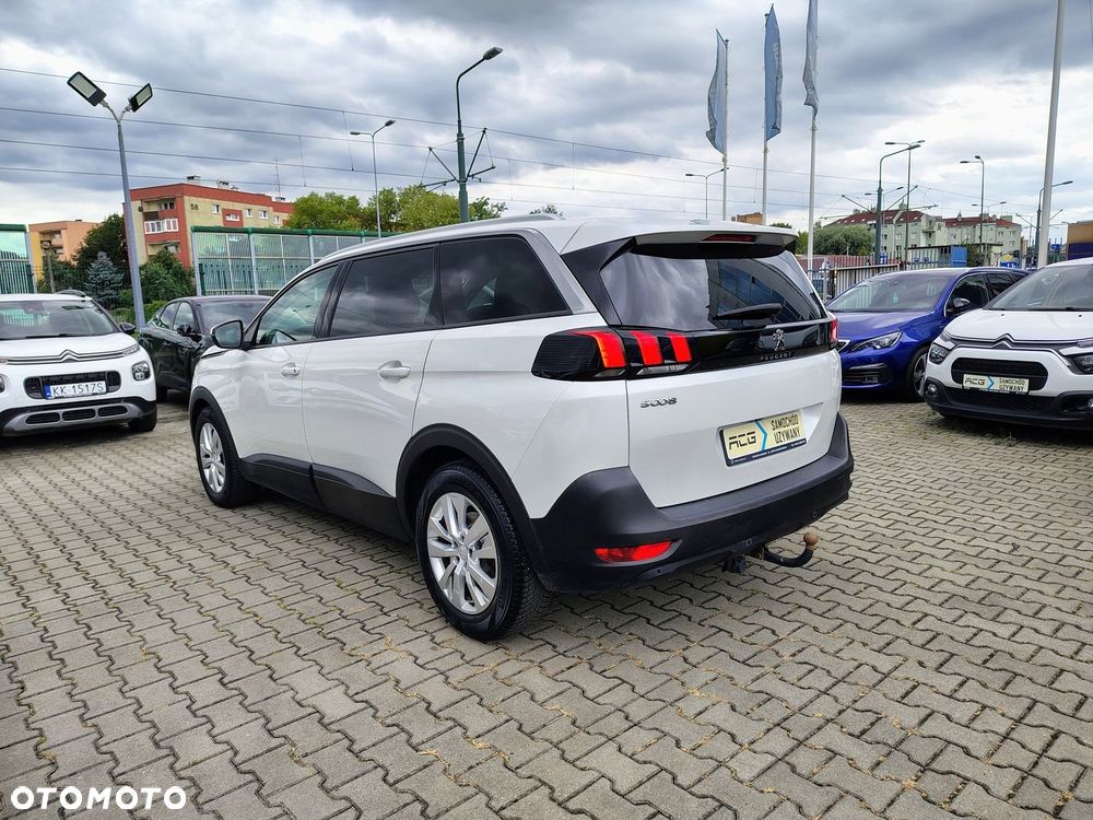 Peugeot 5008 - 4