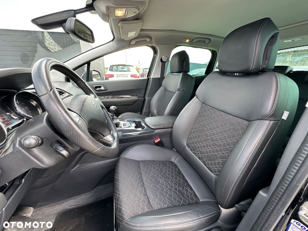 Peugeot 3008 2.0 BlueHDi Allure - 29