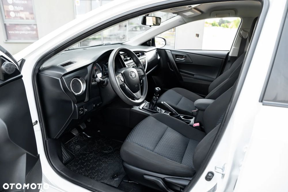 Toyota Auris 1.33 Dual-VVT-i Comfort - 17