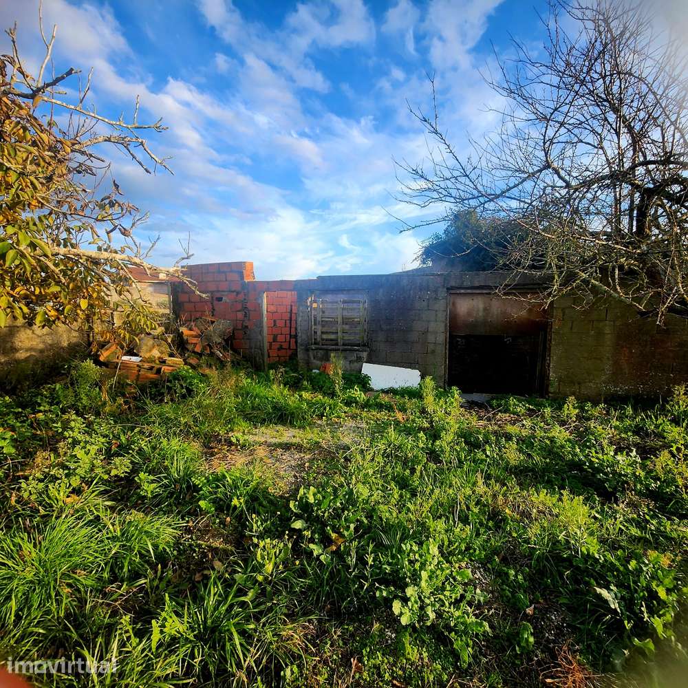 Terreno Urbano de 2240m² em Amoreira - Grande imagem: 3/14