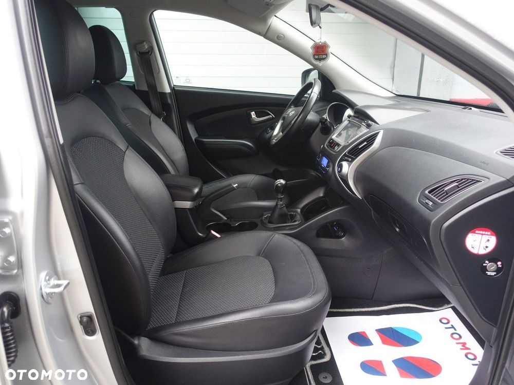 Hyundai ix35 1.6 2WD blue Trend - 12