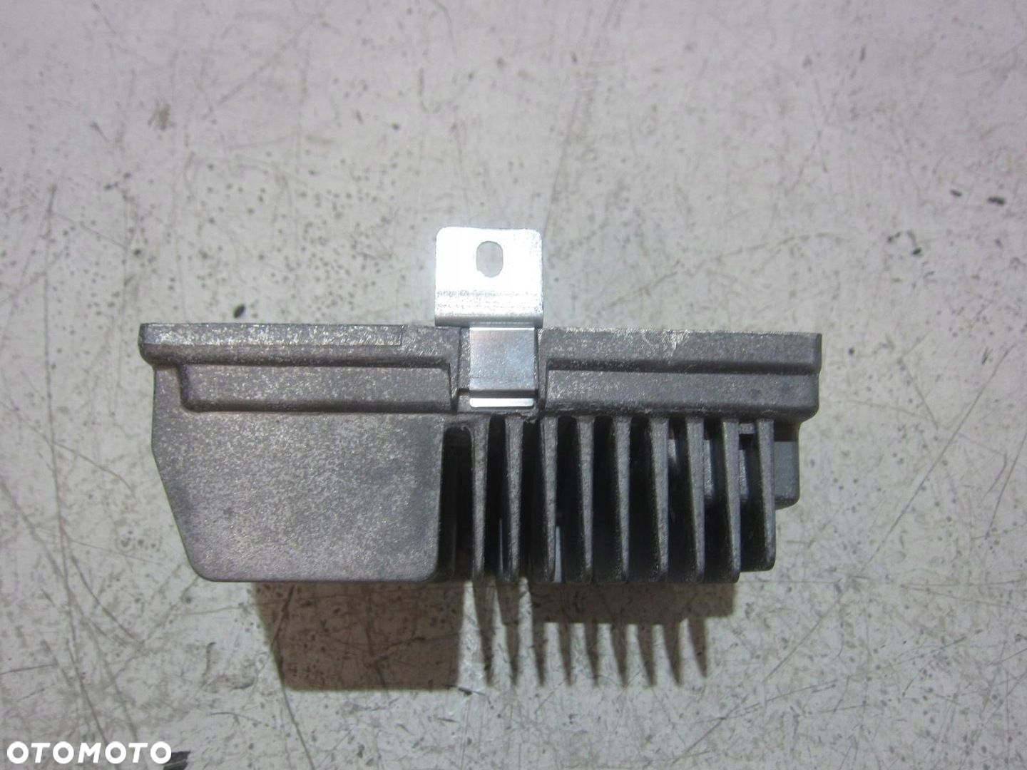 BMW X1 F48 B46 F39 WZMACNIACZ HIFI 9387656 65122622761 65129387656 - 2