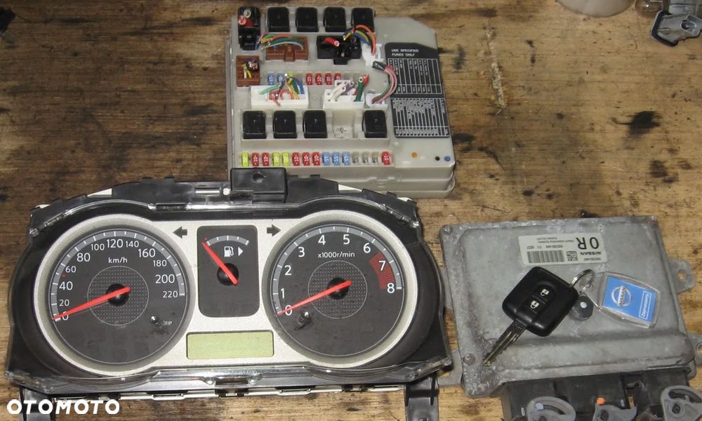 sterownik silnika NOTE E11 1.6 16V MEC93-040 NISSAN zestaw startowy komputer - 6