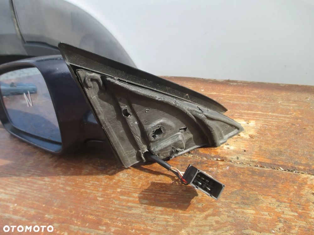 Lusterko lewe AUDI A6 C5 5pin Europa - 2