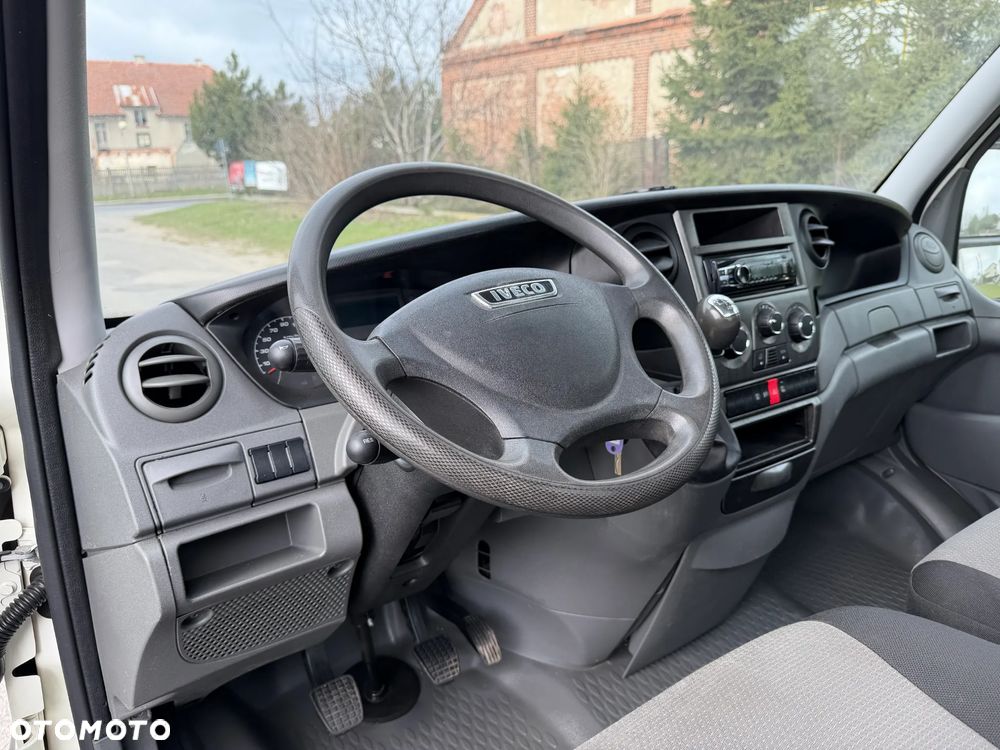 Iveco 35C15 * 3.0 / 150KM * Skrzyniowy * Rozstaw osi: 4.1m * Koła bliźniacze * Rama do zabudowy * - 26
