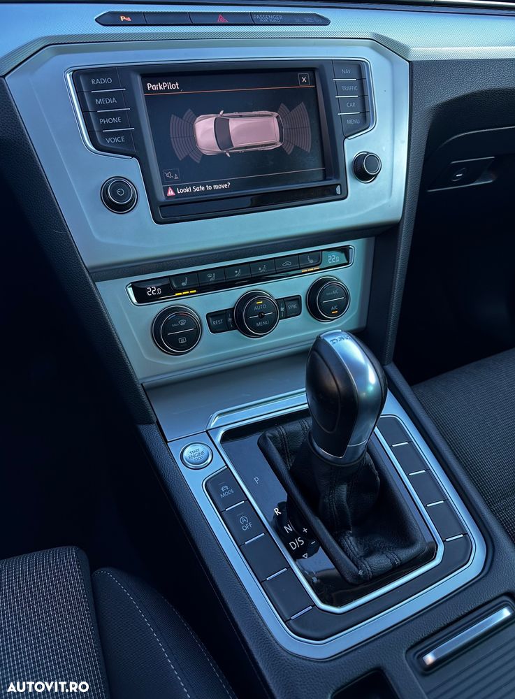 Volkswagen Passat - 9