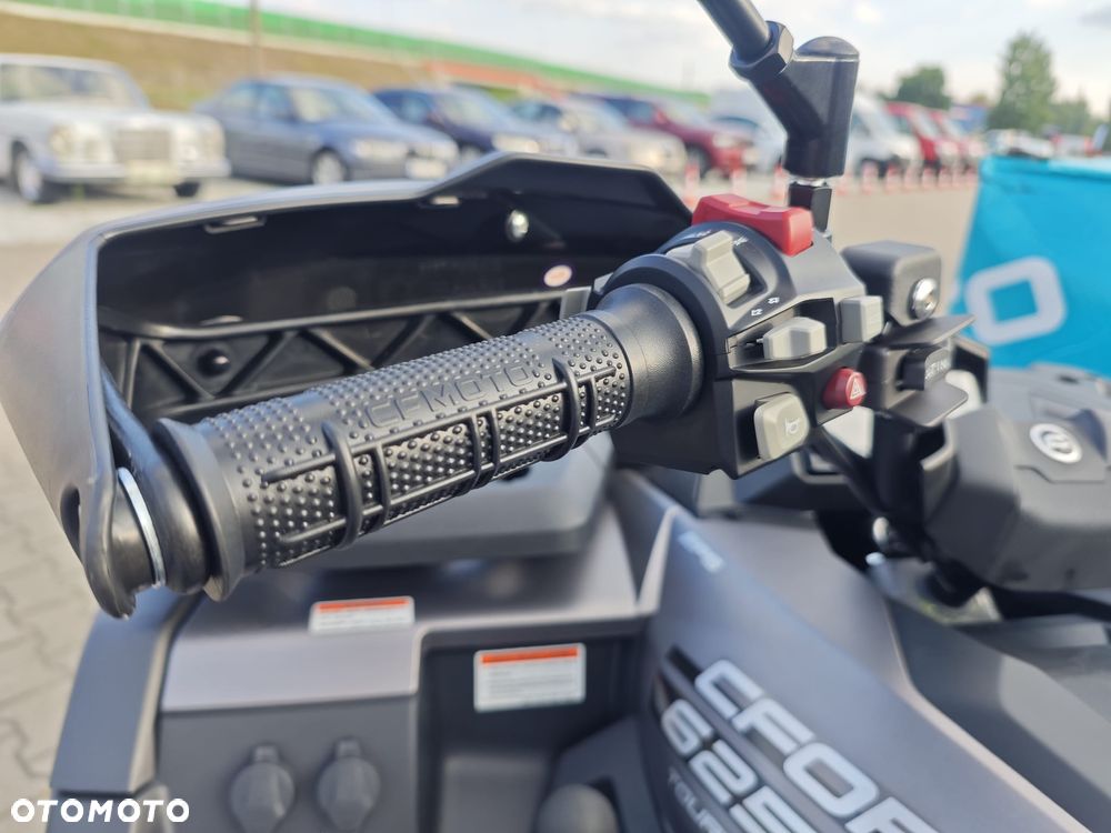 CFMoto CForce - 25