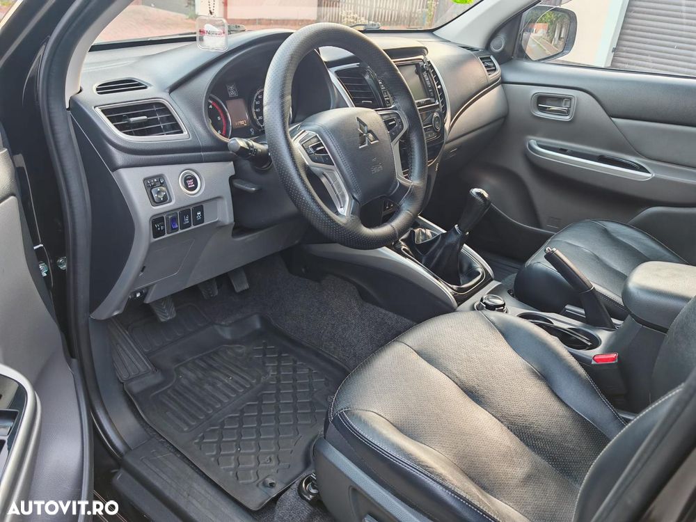 Mitsubishi L200 - 15