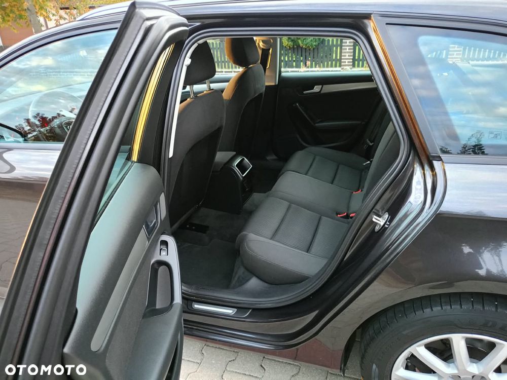Audi A4 Avant - 10