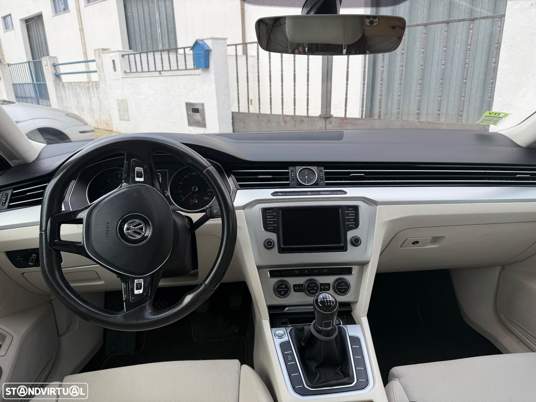 VW Passat Variant 1.6 TDI BlueMotion - 9