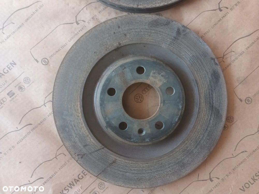 Audi A4 B9 8W komplet Tarcze Hamulcowe klocki tył 8W0615601K 330mm 72KM - 14