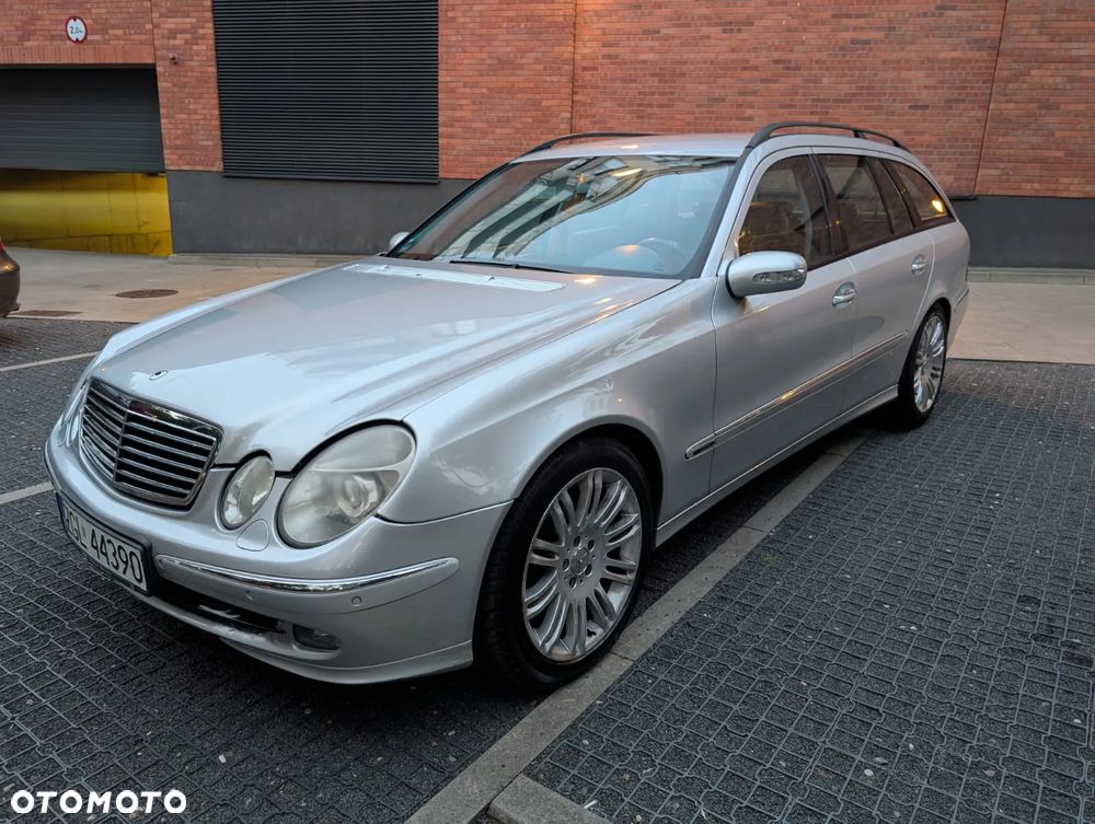 Mercedes-Benz Klasa E 200 T Kompressor Avantgarde Sport Edition - 1