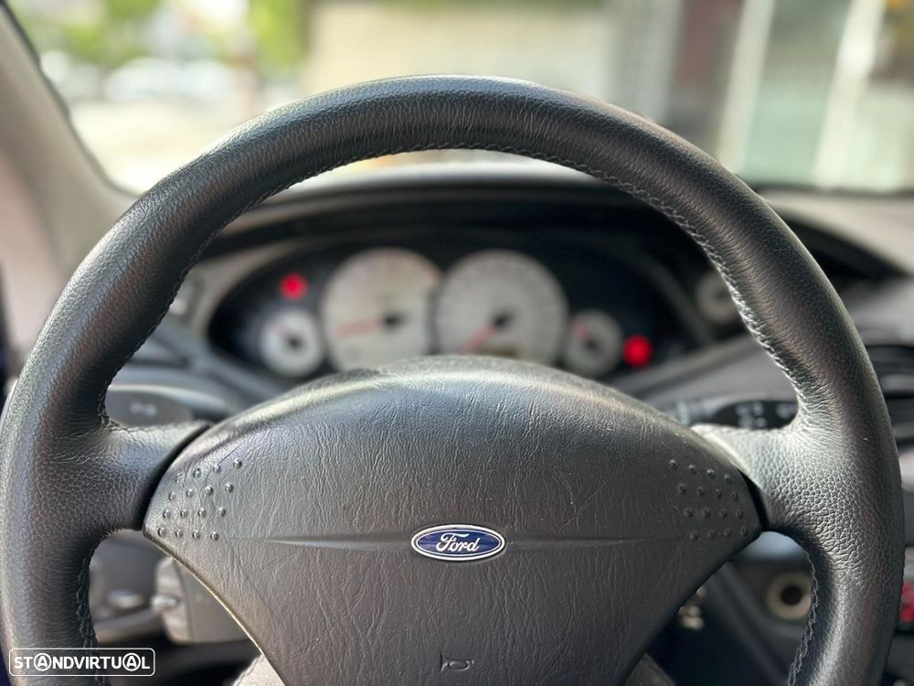 Ford Focus 2.0 ST 170 - 10