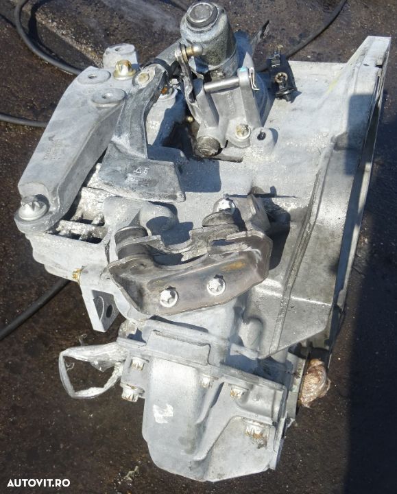 Cutie viteze Opel Astra H 1.3 CDTI 6 trepte - 1