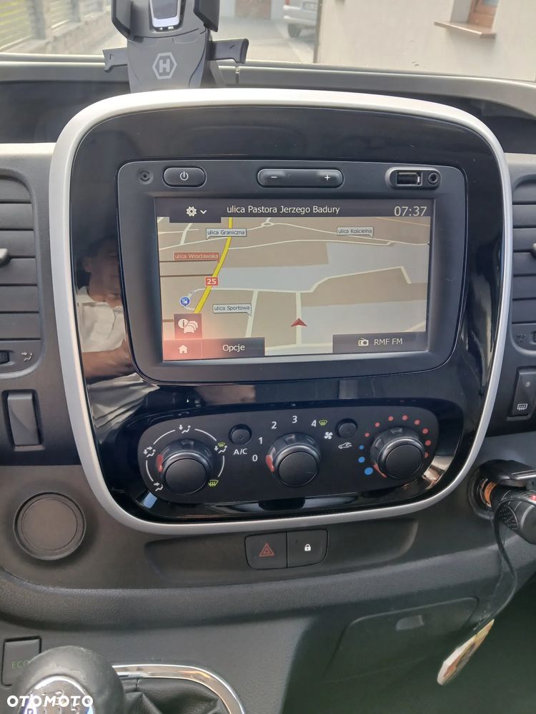 Renault Trafic - 11