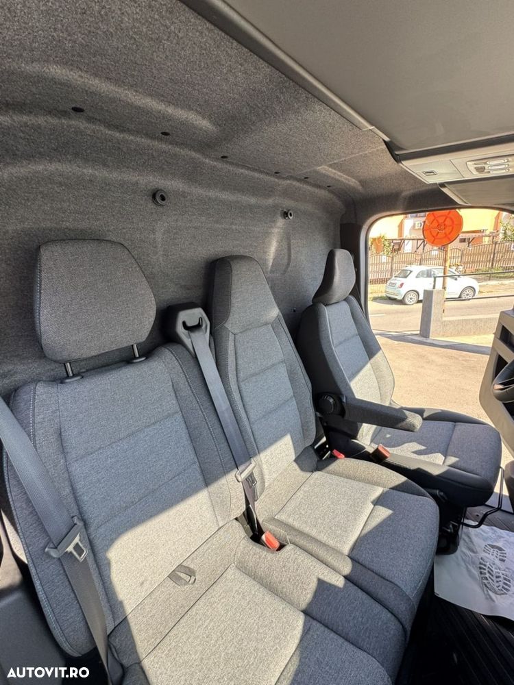 Nissan Interstar - 6