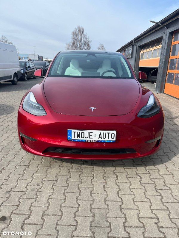 Tesla Y Long Range AWD - 2