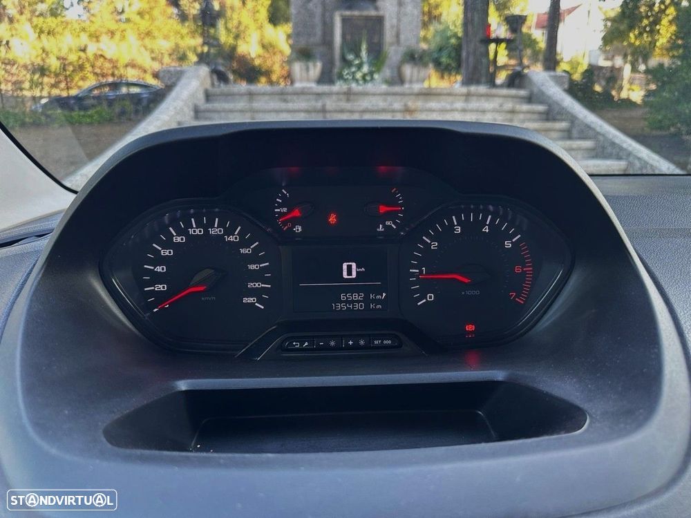 Peugeot Partner 1.5 BlueHDi Premium Standard - 25