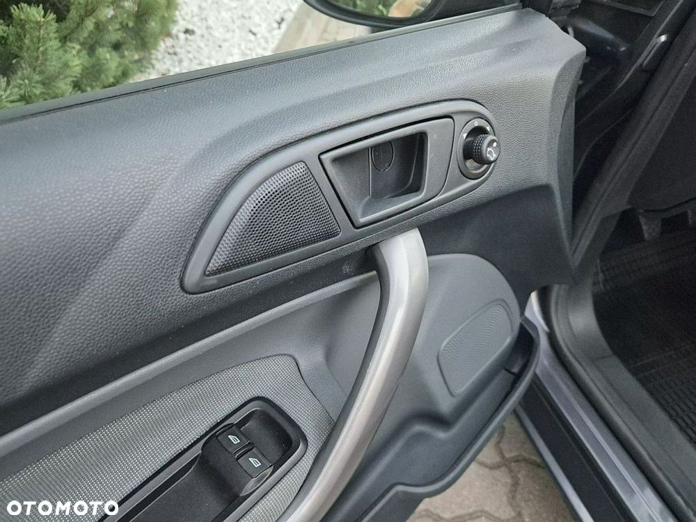 Ford Fiesta 1.25 Trend - 9