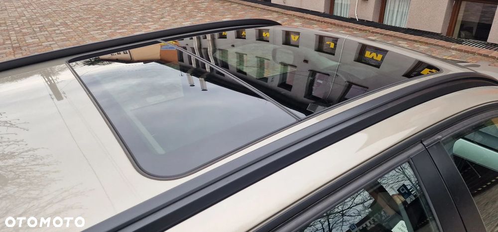 BMW Seria 3 320d DPF Edition Sport - 16