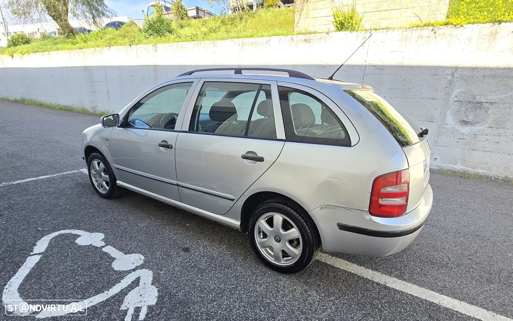 Skoda Fabia Break 1.4 Comfort - 6