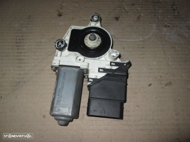 Motor Elevador Vidro 7746002301 VW GOLF 4 2000 TD SEAT LEON 2004 1.9TDI 150CV 5P PRETO T DRT SEAT LEON 2002 1.6I 105CV 5P PRETO TD - 2