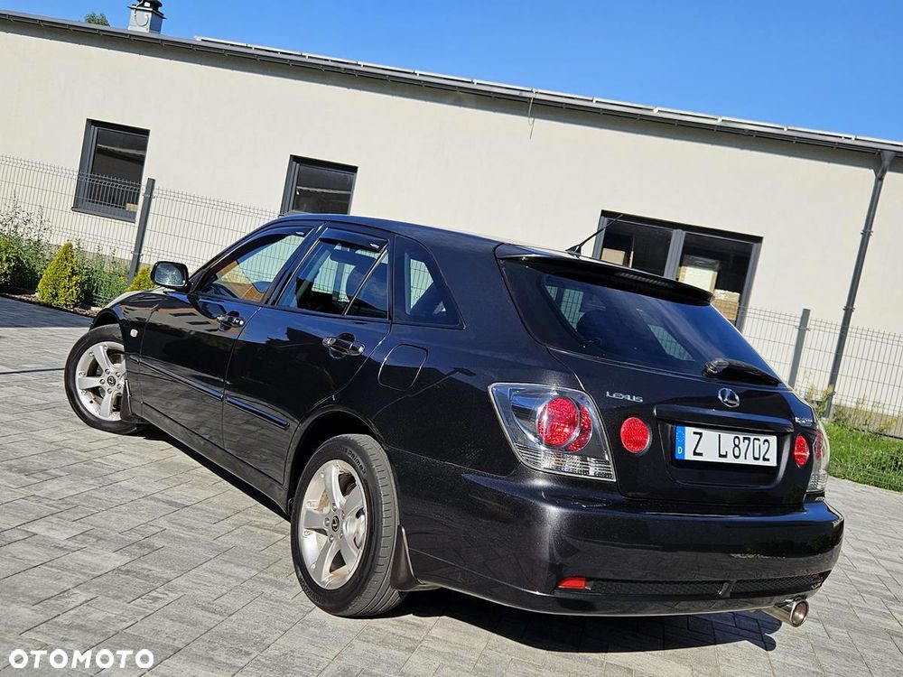 Lexus IS 200 SC Prestige - 9