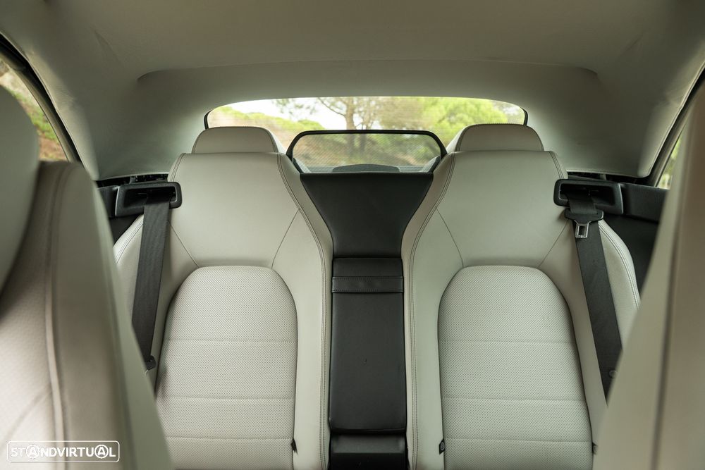 Mercedes-Benz E 220 - 16