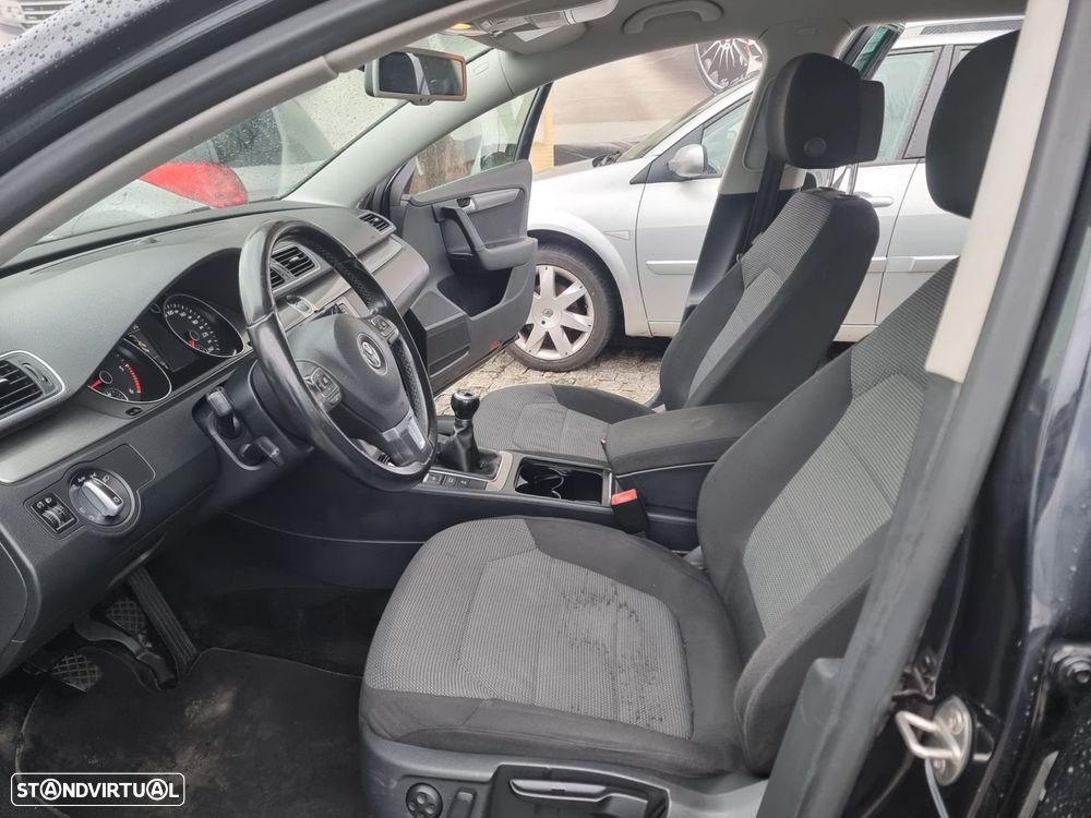 VW Passat Variant 1.6 TDI BlueMotion - 15
