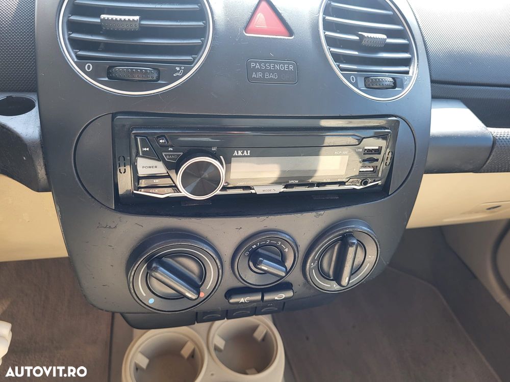 Volkswagen New Beetle - 13