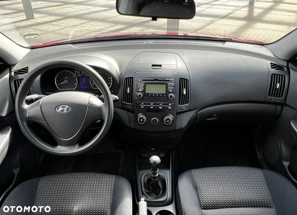 Hyundai i30 1.6 Comfort - 16