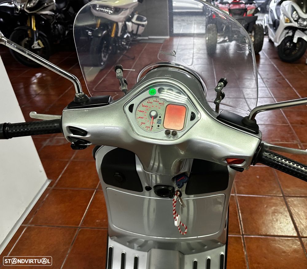 Vespa GTS Super 250 - 14