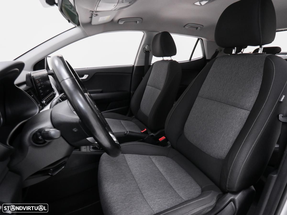 Kia Stonic 1.0 T-GDI Urban - 8