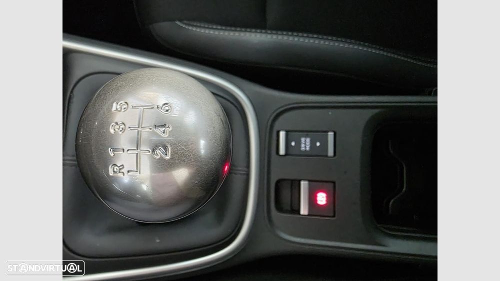 Jeep Avenger 1.2 GSE T3 Altitude - 20