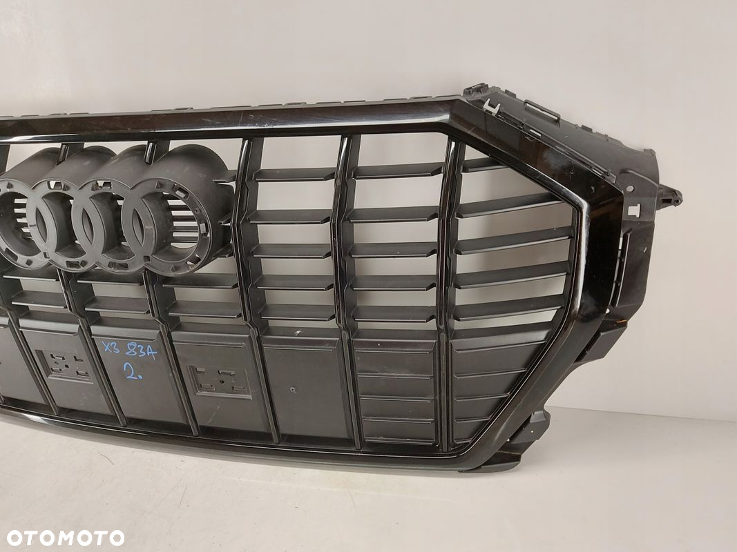 Audi Q3 2 II 83A grill Atrapa - 3