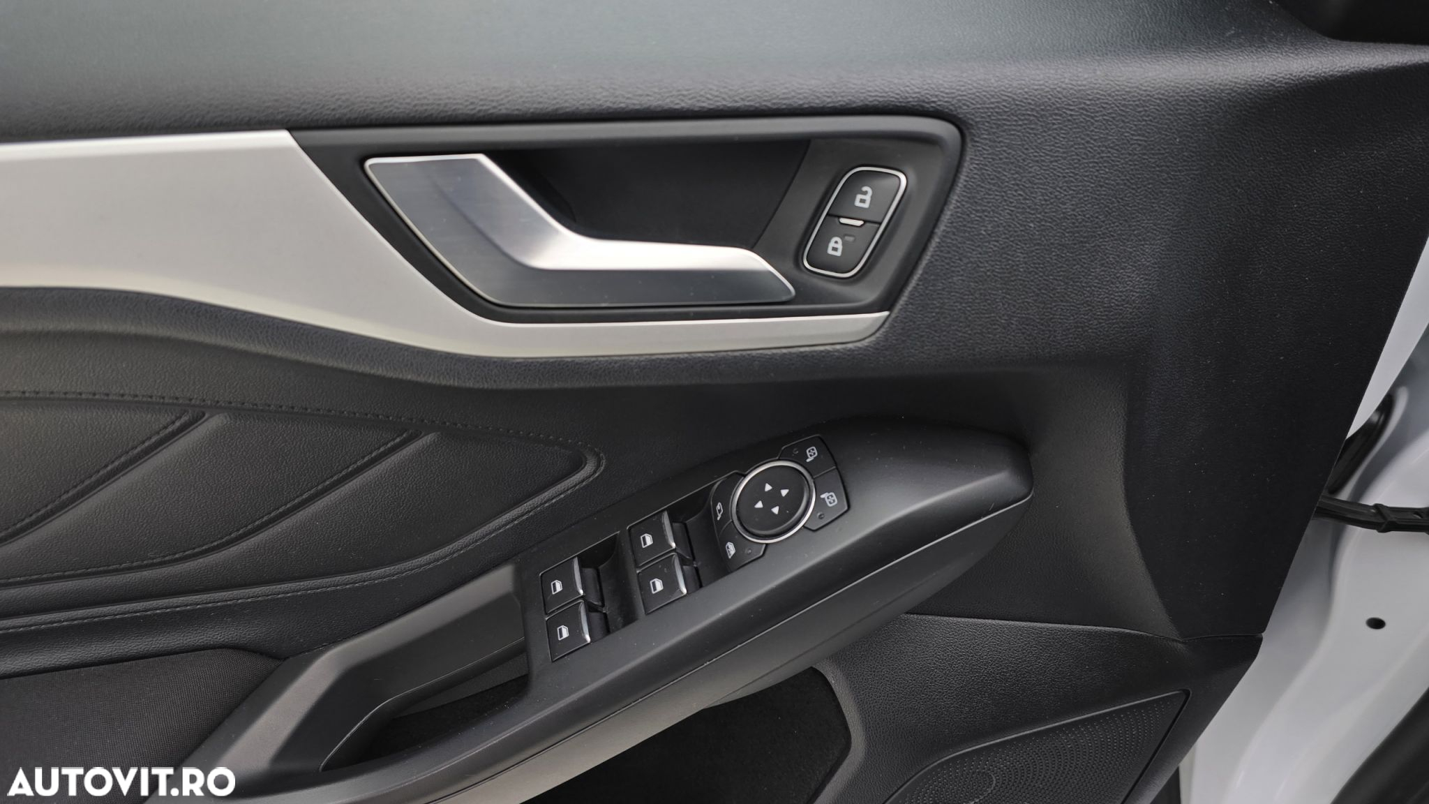 Ford Focus 1.0 EcoBoost Trend Edition - 11